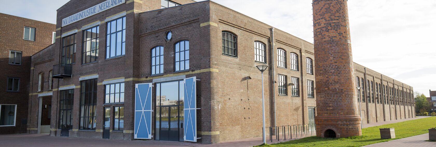 CS 24-SL Geannuleerde systemen, SlimLine 38 Standard Ramen en SlimLine 38 Classic Ramen - Neerlandia: Wonen in een spijkerfabriek gelegen in Utrecht, Nederland