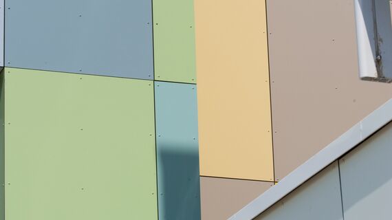 ConceptDoor 50 Deuren, BriseSoleil 100 Zonwering en XS 50 Ramen - Lycée Agricole LAVAL (boarding school) gelegen inFrankrijk