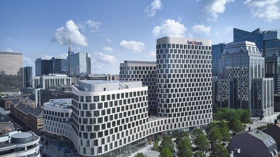 ConceptWall 50 Vliesgevels, ConceptWall 86 Vliesgevels, CW 86 Standard Vliesgevels en CW 86-EF Vliesgevels - Quatuor: een kwartet van gebouwen met duurzame oplossingen gelegen in Brussels, België