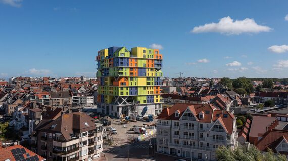 MasterLine 8 Ramen, MasterLine 8 Deuren, ConceptWall 50 Vliesgevels en MasterPatio Schuifsystemen - Hoost gelegen in Knokke-Heist, België