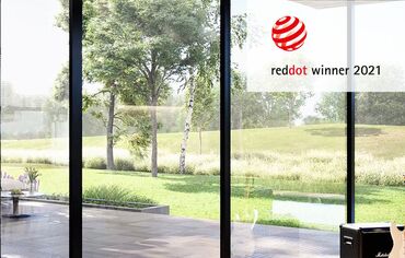 Het MasterPatio hefschuifsysteem in een open, moderne woning.