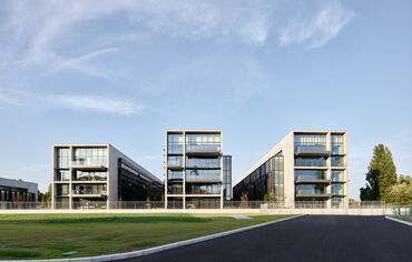ConceptWall 86 Vliesgevels, ThermoSystem 68 Ramen, ConceptWall 50 Vliesgevels en TS 68-HV Ramen - Office building Jardins du Lou gelegen in Lyon, Frankrijk